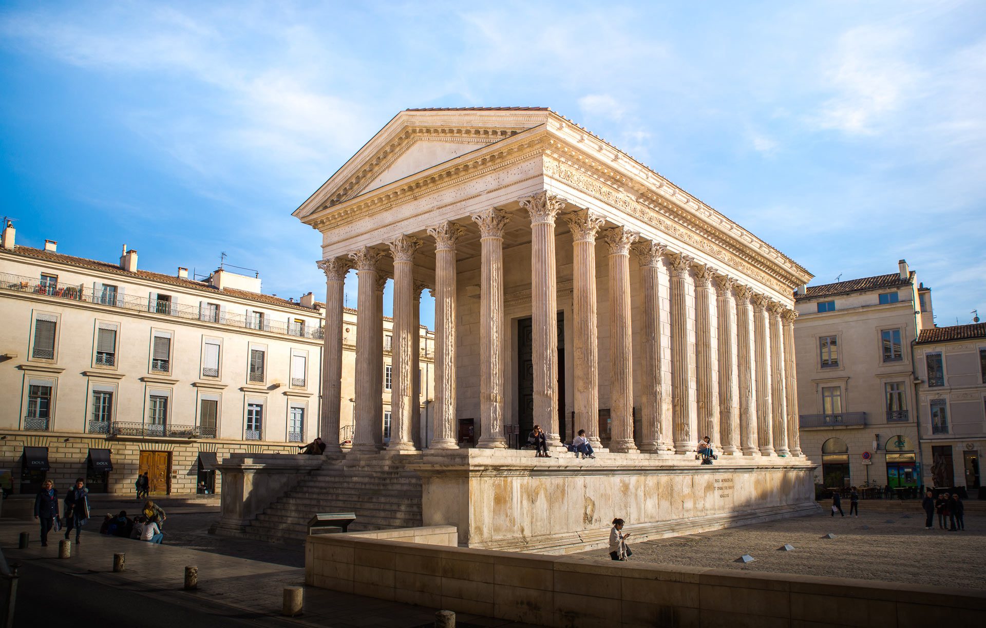 what to do in Nimes