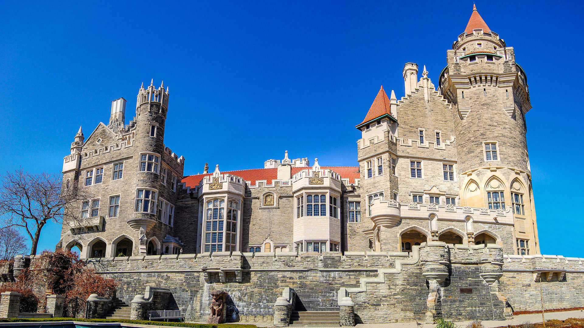 Casa Loma in Toronto - a week in Canada Itinerary