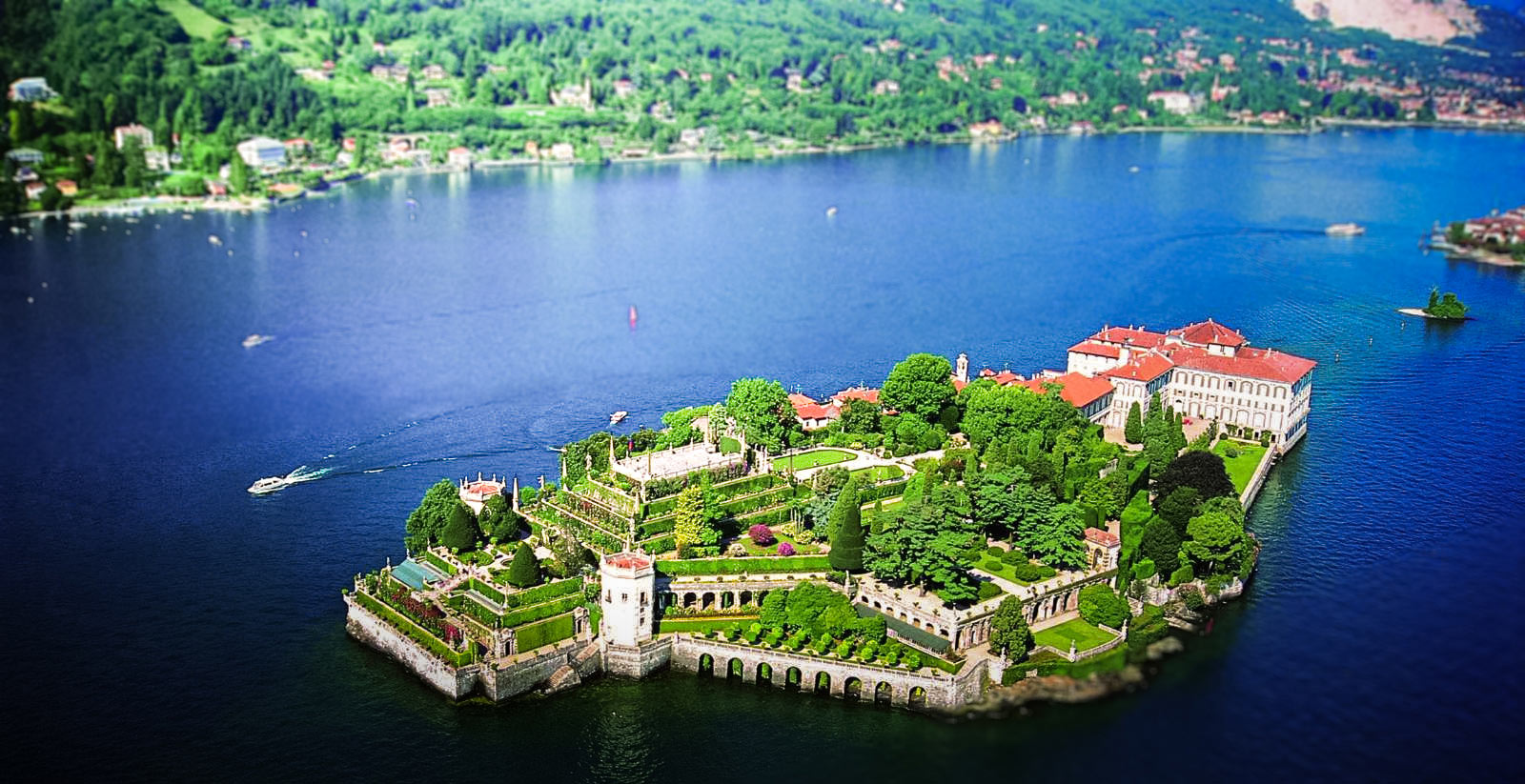 Lake Maggiore and the Borromean Islands - beautiful places in Italy