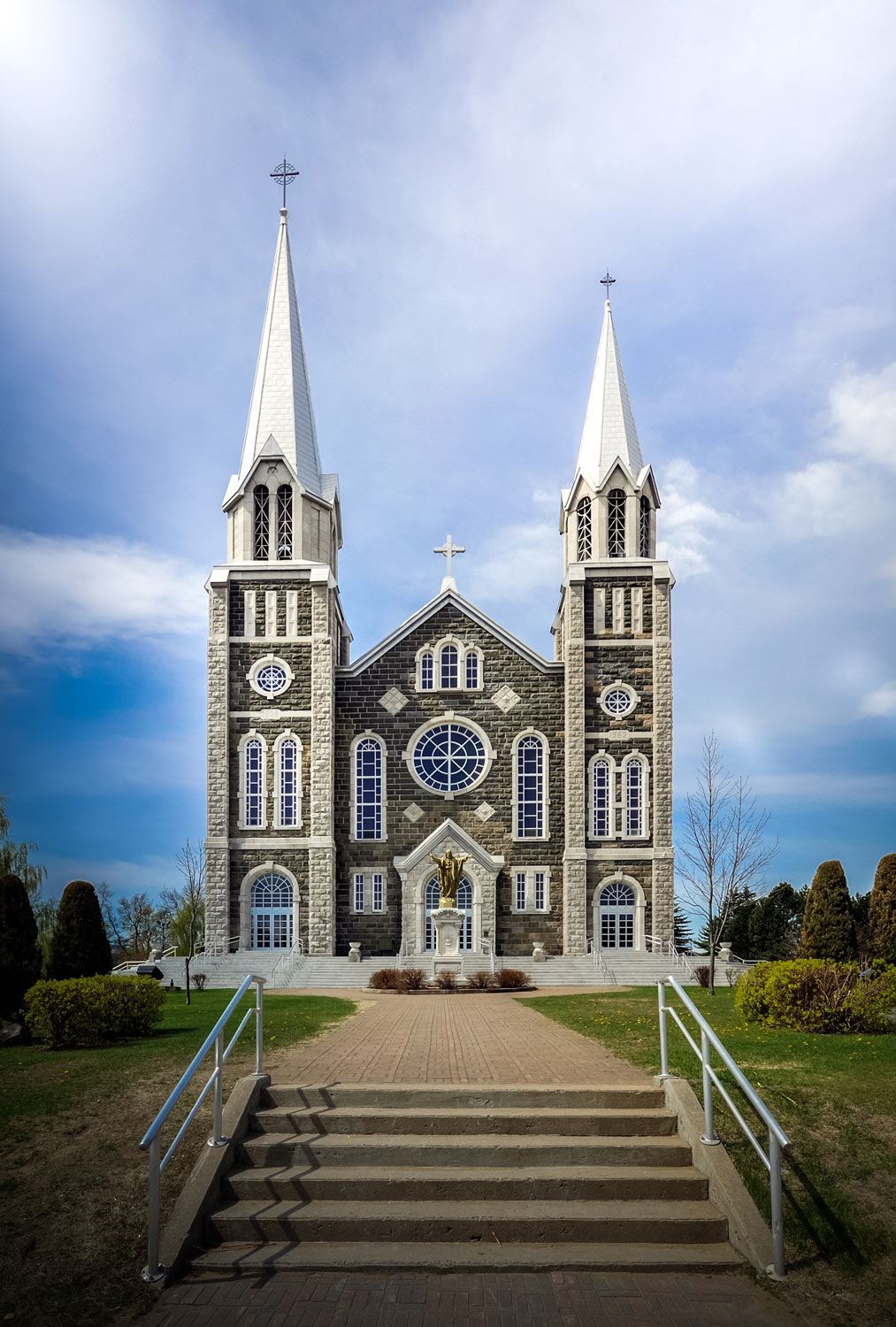 The Church of Baie Saint Paul - 2 weeks Quebec Itinerary