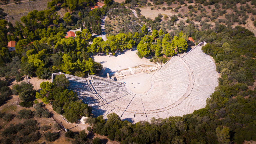 Epidaure-amphitheatre-840x472-1
