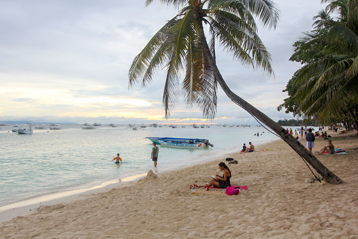 Alona Beach< - 3 Day Bohol Itinerary - Philippines