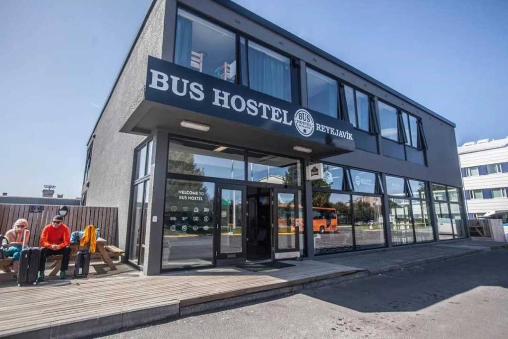 Bus-Hostel-Islanda-1024x683-1