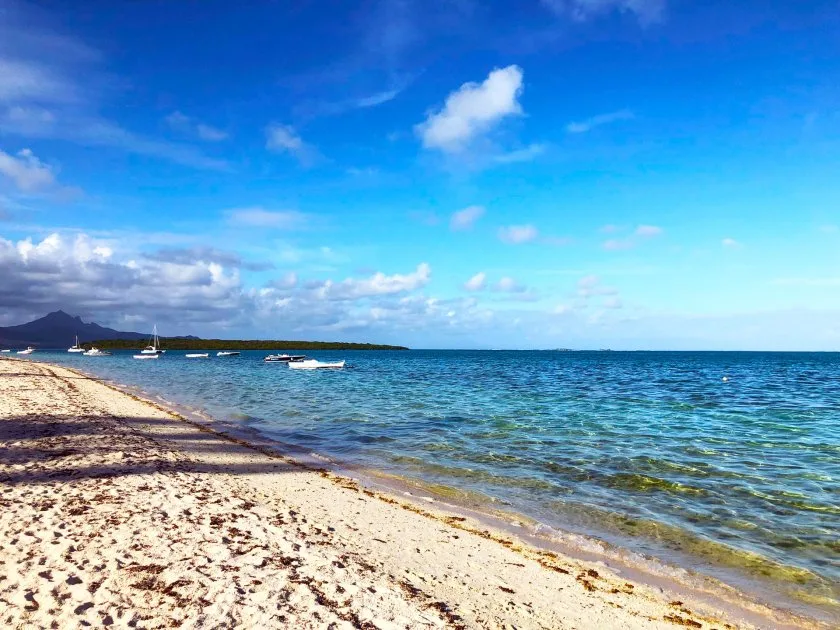 plage-pointe-desny-840x630-1
