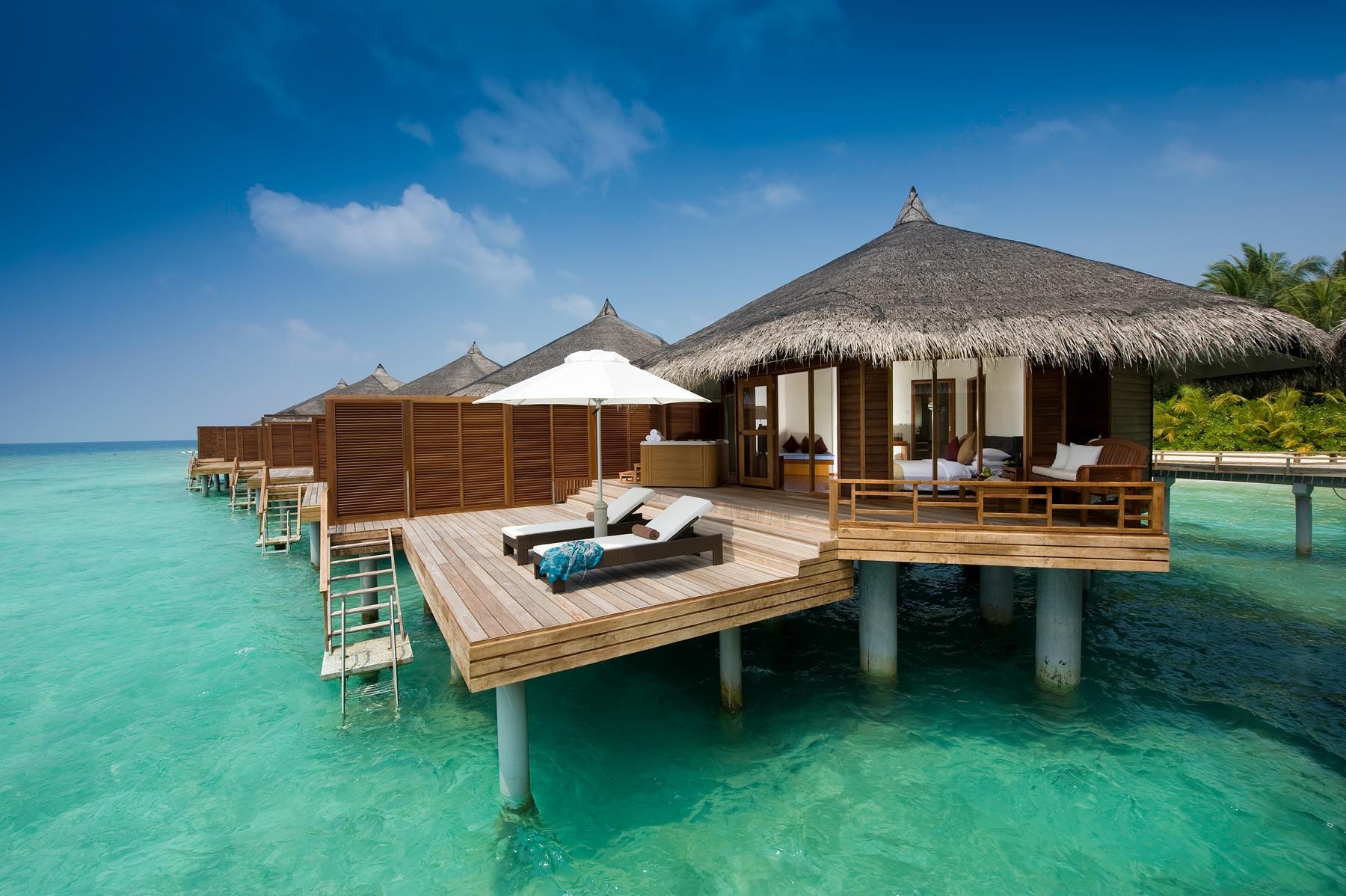 best islands and hotel in Maldives