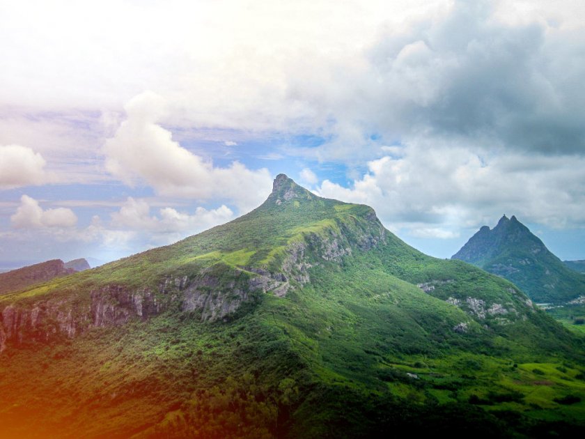 The Thumb Mountain, Mauritius