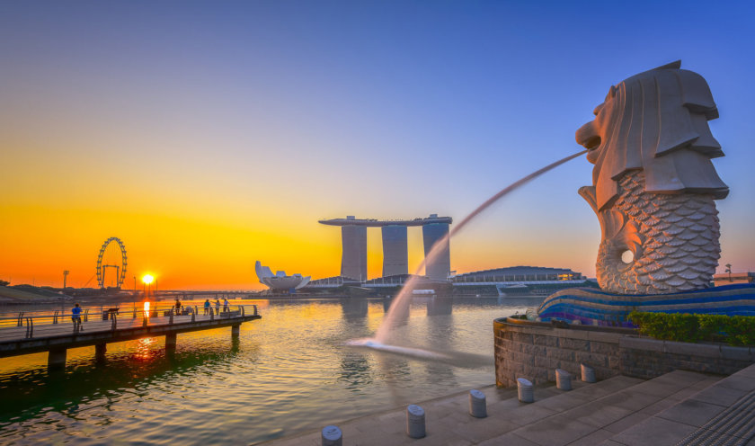 The Merlion, the symbol of Singapore, Singapore itinerary