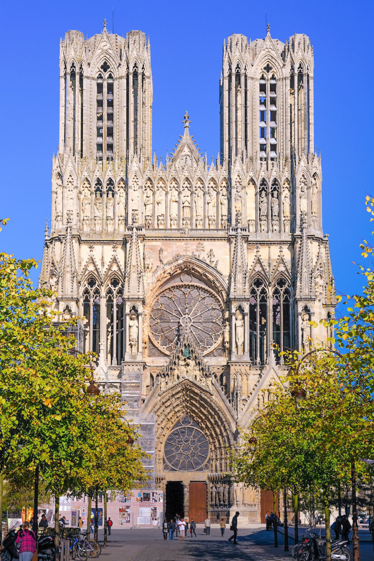 cathedrale-de-Reims-740x1110-1