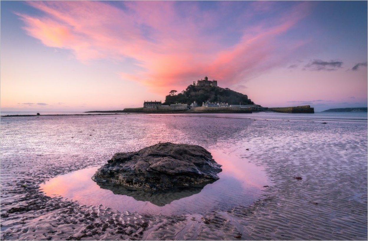 ST. MICHAEL'S MOUNT IN CORNWALL, beautiful place in England