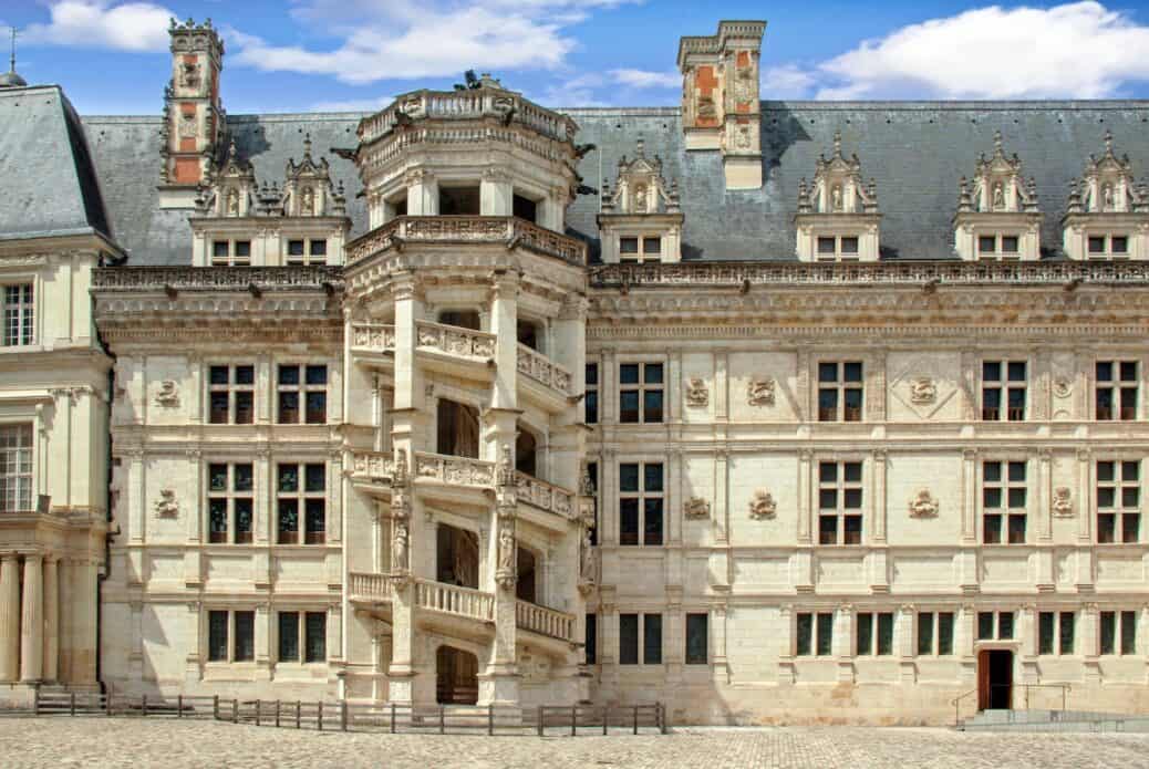 chateau-de-blois-1038x695-1